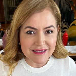 Meet your Posher, Ana